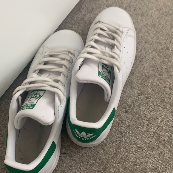 Stan smith shoes (very lightly worn) - Picture 2 of 3